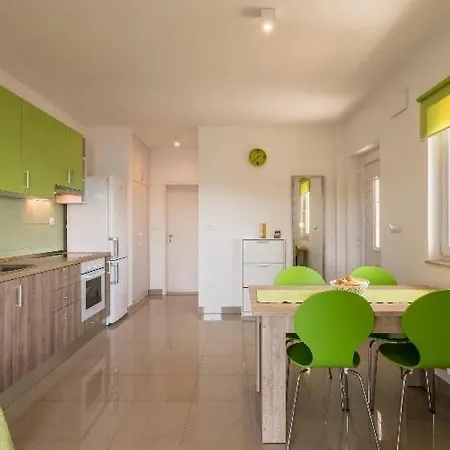 Galatea Apartment *